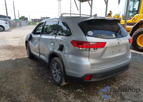 2019 Toyota Highlander Xle z USA, uszkodzony, nr VIN 5TDJZRFH7KS614958
